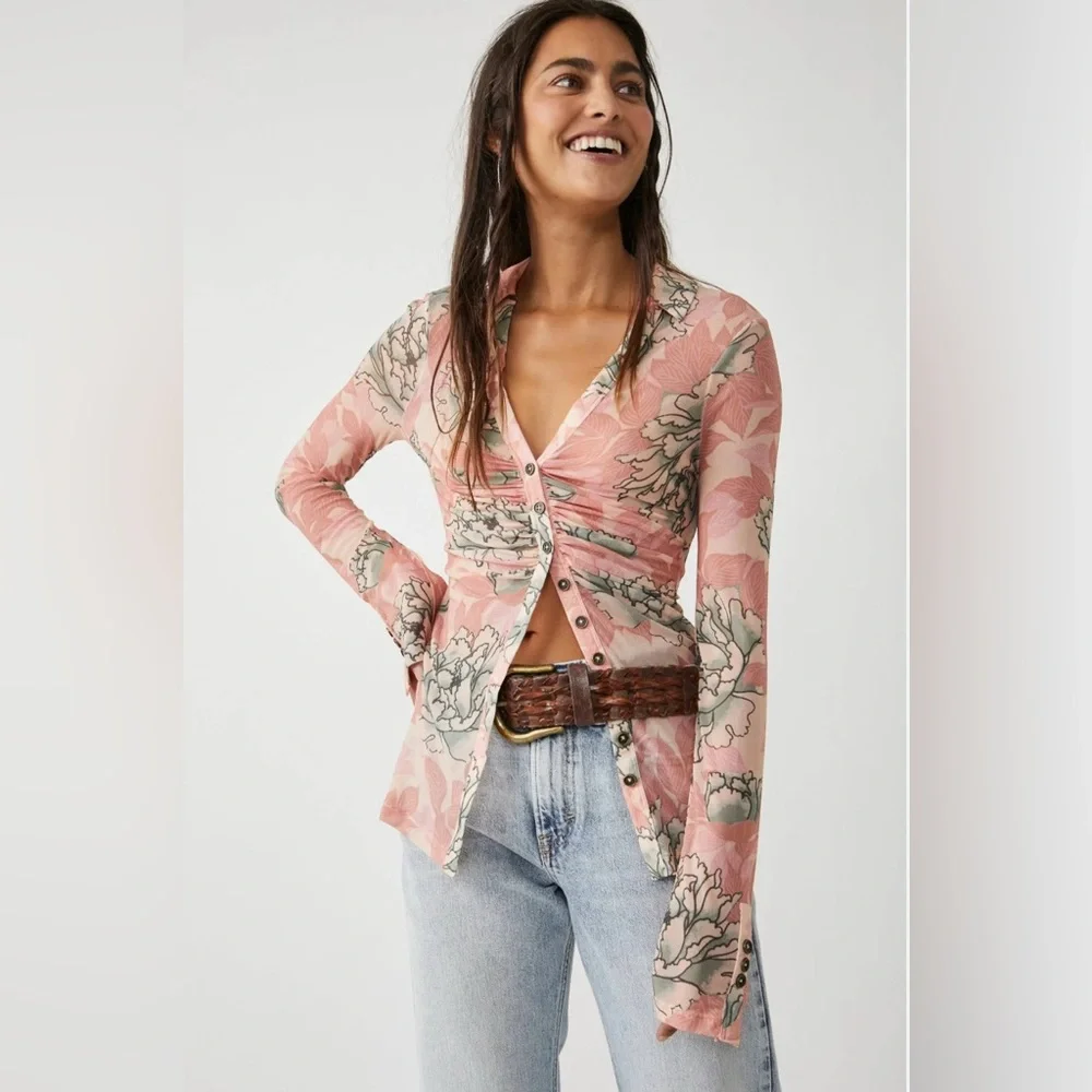 ❌SOLD❌FREE PEOPLE Lucky Shirt Ruched Floral Button Front, Large - Picture 9 of 14